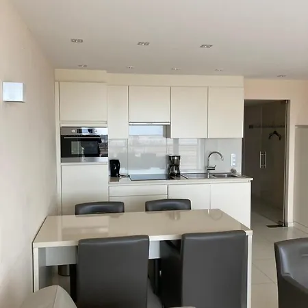 Lägenhet Modern With Sleeping Area Offering Stunning Frontal Sea View T38 *